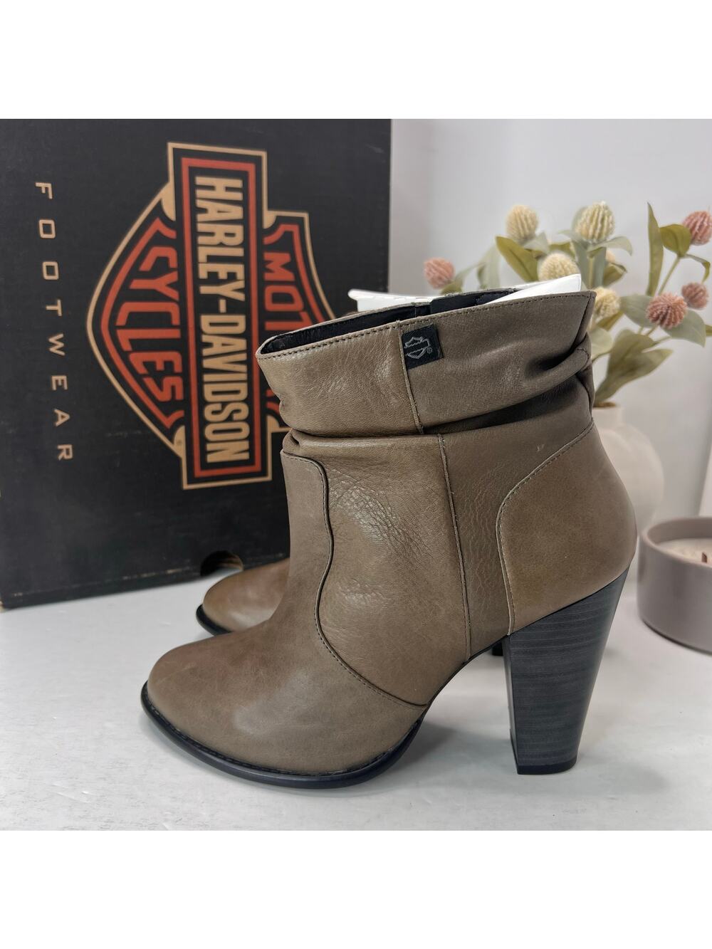 Harley Davidson Stonebrook 8" Scrunch Leather Boot Gray Women 9M Tried On